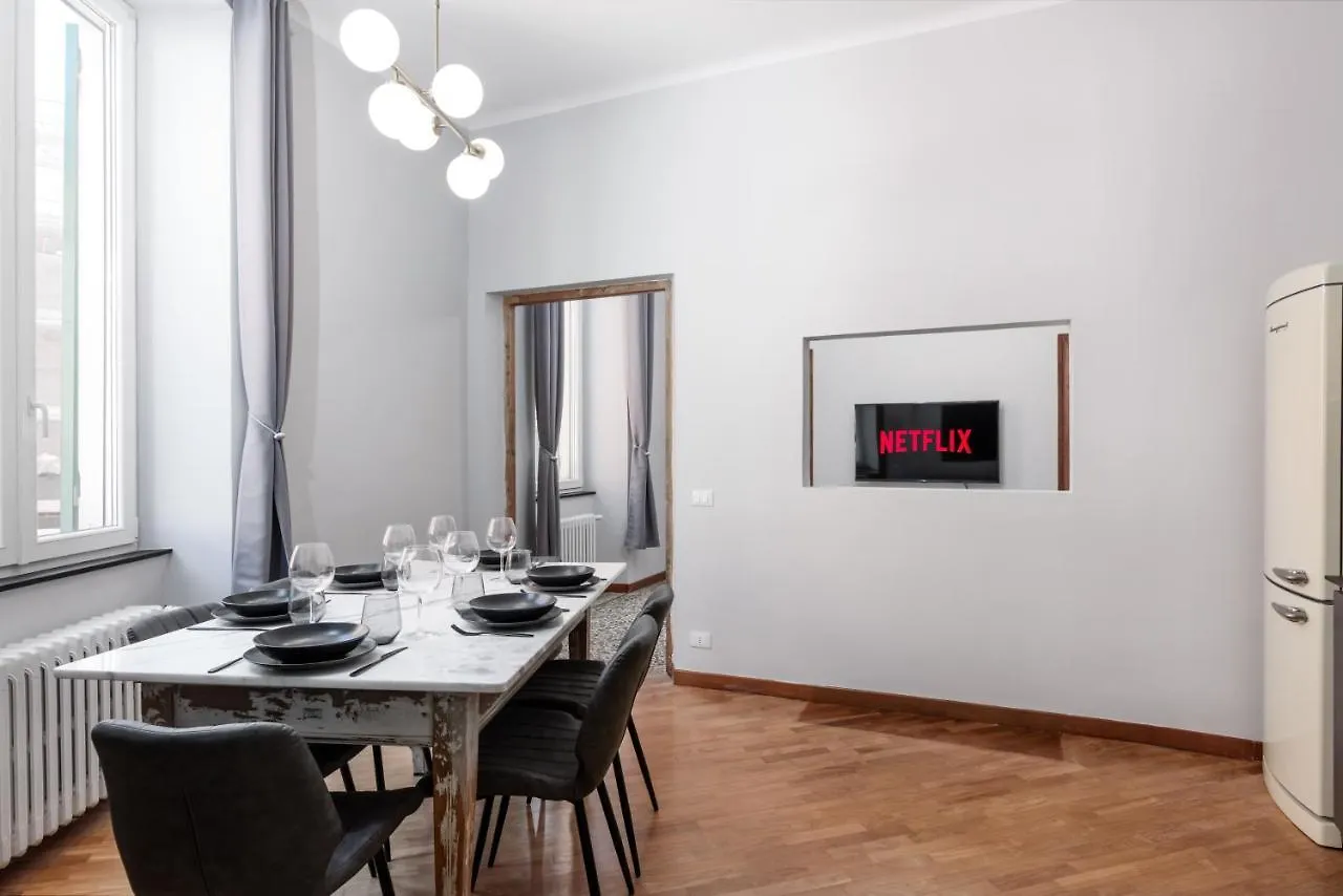 Esclusivo 130 Mq + Terrazzo Via San Vincenzo Apartment Genoa