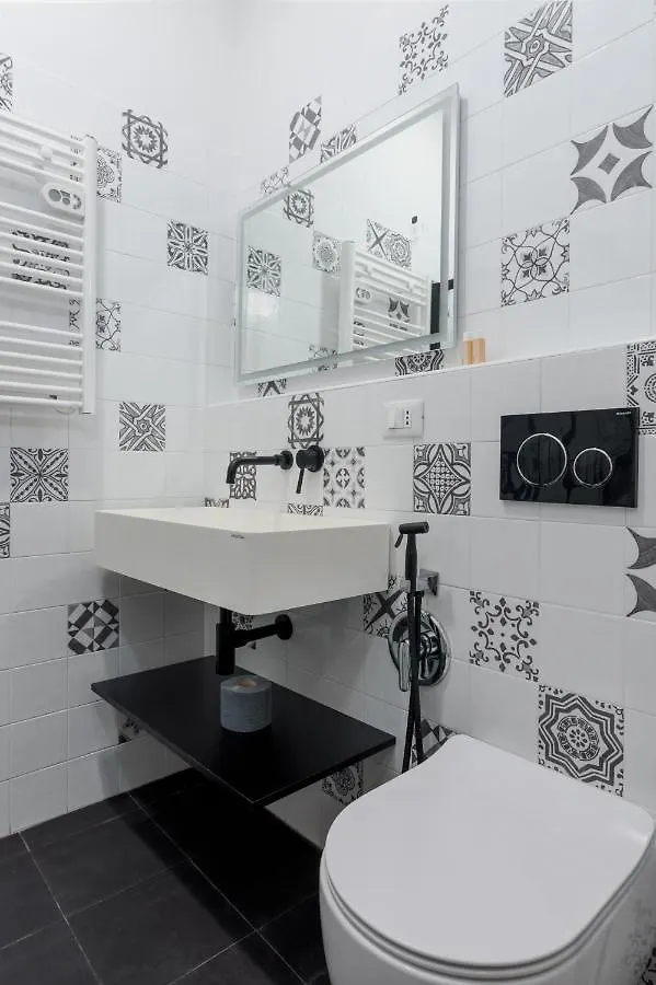 Esclusivo 130 Mq + Terrazzo Via San Vincenzo Apartment Genoa