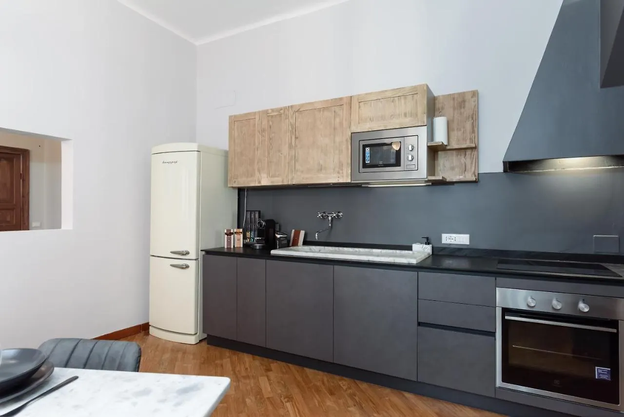 Esclusivo 130 Mq + Terrazzo Via San Vincenzo Apartment Genoa